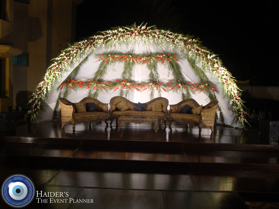 Engagement-Stage-Decoration-ideas (64) - StylesGlamour.com