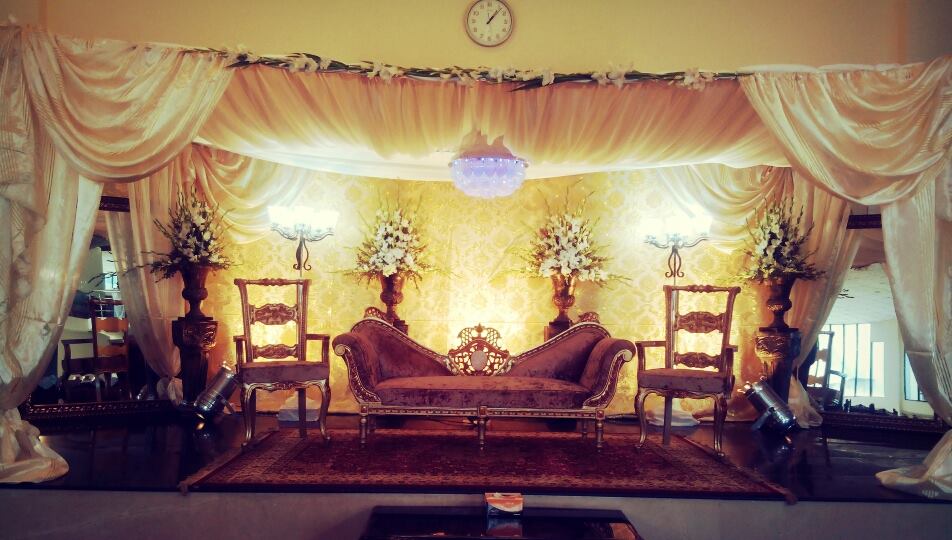 Stage-Decoration-ideas-for-Barat-Function (22)
