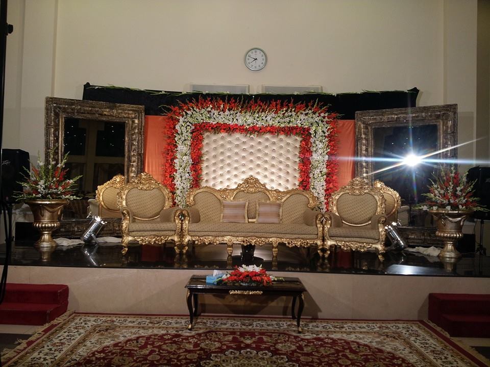 Stage-Decoration-ideas-for-Barat-Function (28)