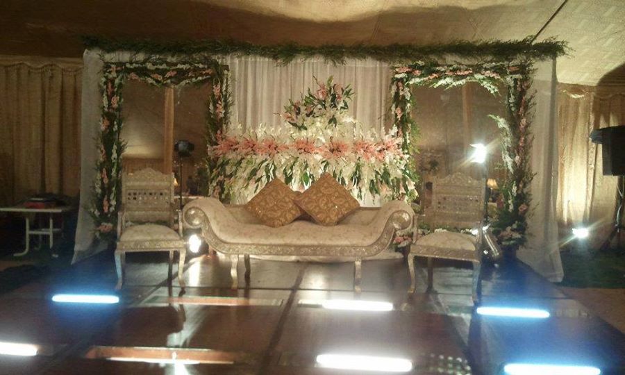 Stage-Decoration-ideas-for-Barat-Function (36)