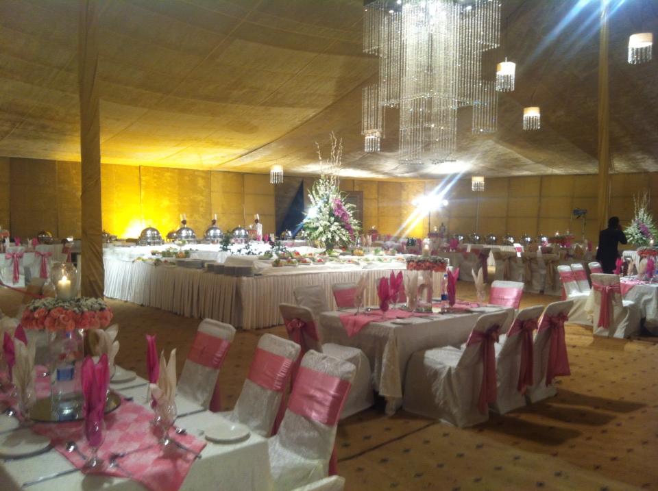 Stage-Decoration-ideas-for-Walima-Functions (14)
