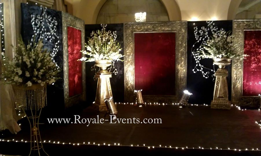 Stage-Decoration-ideas-for-Walima-Functions (17)
