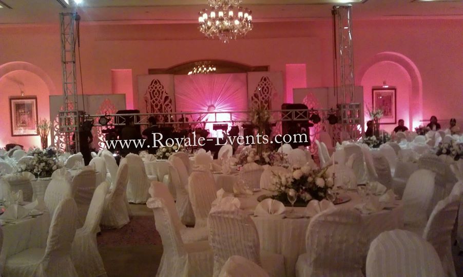 Stage-Decoration-ideas-for-Walima-Functions (18)