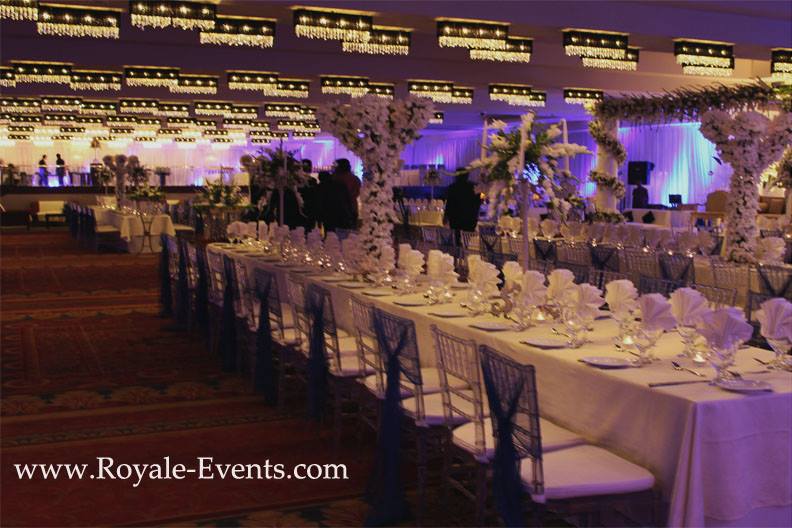 Stage-Decoration-ideas-for-Walima-Functions (31)