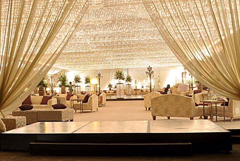 Stage-Decoration-ideas-for-Walima-Functions (42)