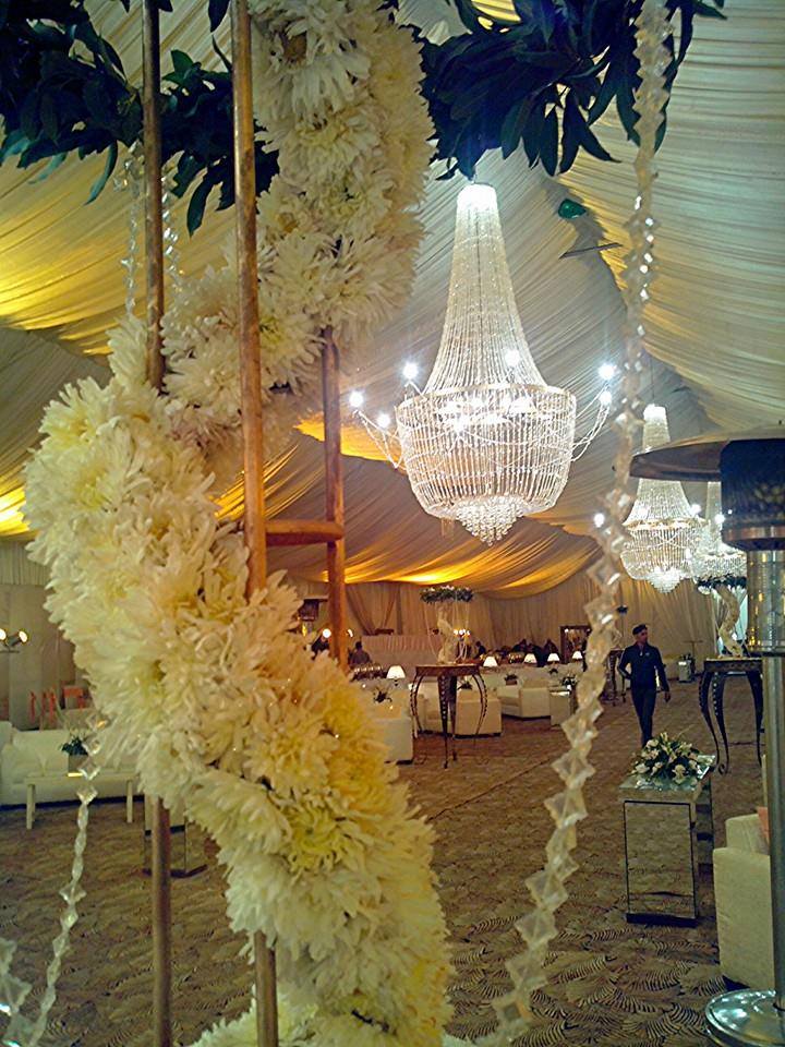 Stage-Decoration-ideas-for-Walima-Functions (51)
